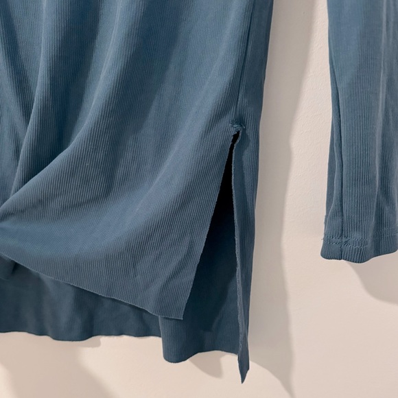 Abercrombie & Fitch Teal Blue V-Neck Blouse - Picture 4 of 4